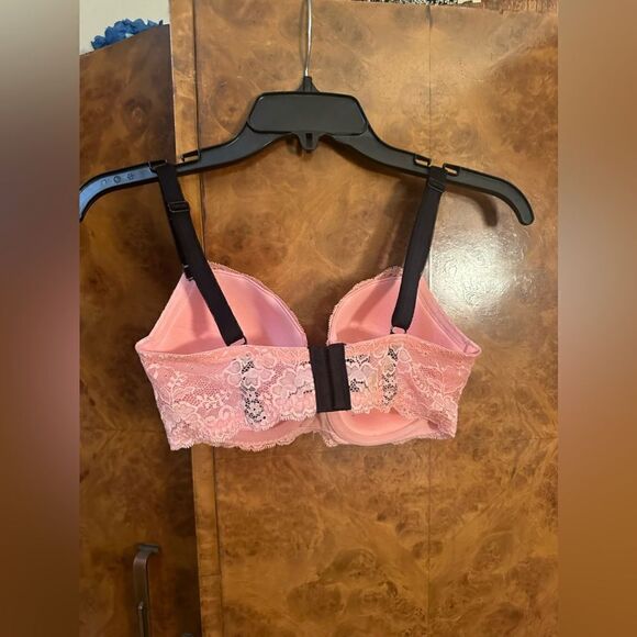 Victorias Secret - 34DD - bra - Picture 4 of 6